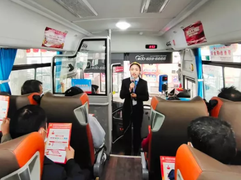 宜黃長(zhǎng)運(yùn)公交精心打造“紅色之旅”公交專(zhuān)線(xiàn)