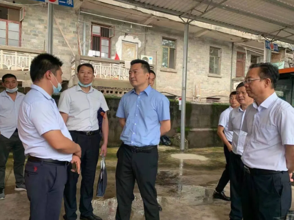 王曉調(diào)研撫州長運(yùn) 出席崇仁客運(yùn)中心啟動儀式并致辭