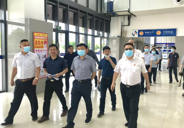鄱陽長運:縣委副書記王宗華一行蒞臨鄱陽長運檢查指導(dǎo)文明創(chuàng)建工作