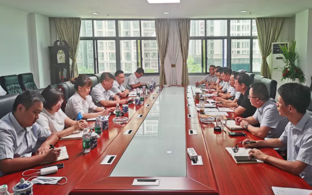 張小平一行赴吉安公交、吉安長運(yùn)開展“三公”專項(xiàng)檢查并調(diào)研單車核算