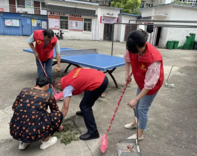 長(zhǎng)運(yùn)出租開展“學(xué)市黨代會(huì)精神 談貫徹落實(shí)舉措”主題黨日活動(dòng)
