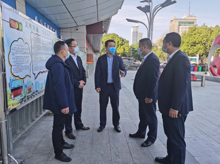 王曉深入徐坊客運站督查文明創(chuàng)建、疫情防控及安全生產(chǎn)工作