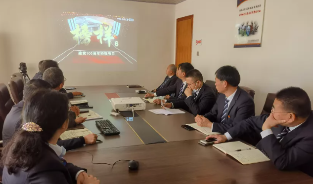 上饒汽運(yùn) 學(xué)習(xí)全會(huì)精神 汲取榜樣力量