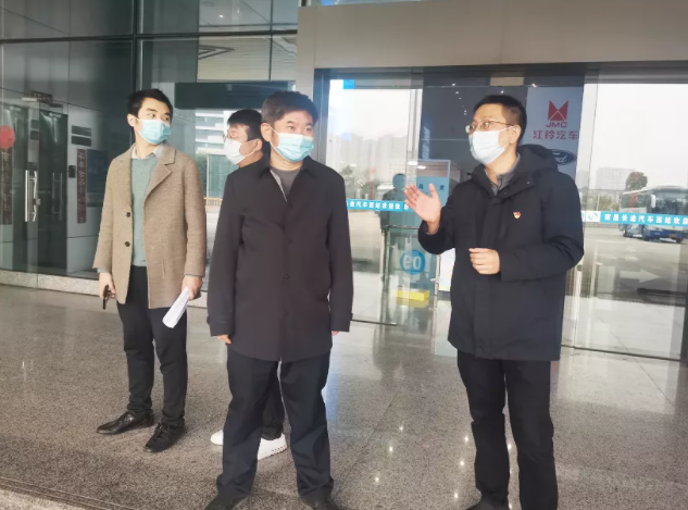 都市城際公交 市政公用集團文明創(chuàng)建督導(dǎo)組檢查車站文明創(chuàng)建工作