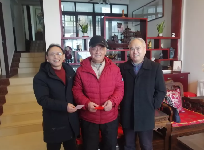 戴豪贛、劉志堅一行走訪慰問公司老黨員、老干部