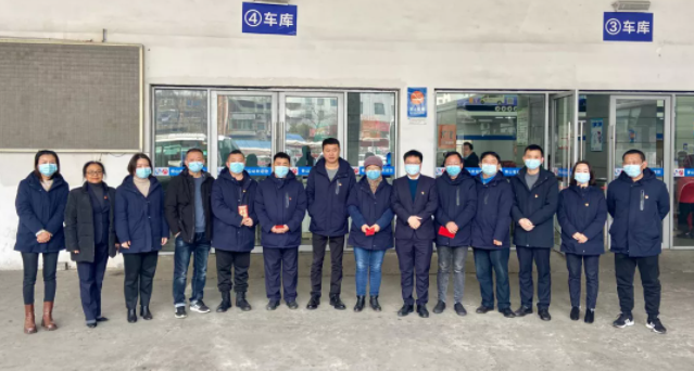 江西長(zhǎng)運(yùn)多家子公司開展慰問(wèn)困難職工活動(dòng)（二）