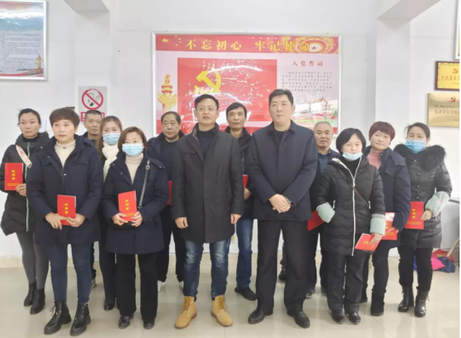 江西長(zhǎng)運(yùn)多家子公司開展慰問(wèn)困難職工活動(dòng)（二）