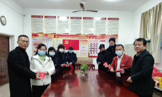 江西長(zhǎng)運(yùn)多家子公司開展慰問(wèn)困難職工活動(dòng)（二）