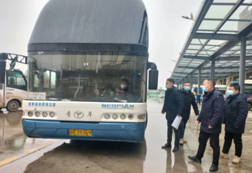 鄱陽長(zhǎng)運(yùn)：“以雪為令” 保行車安全