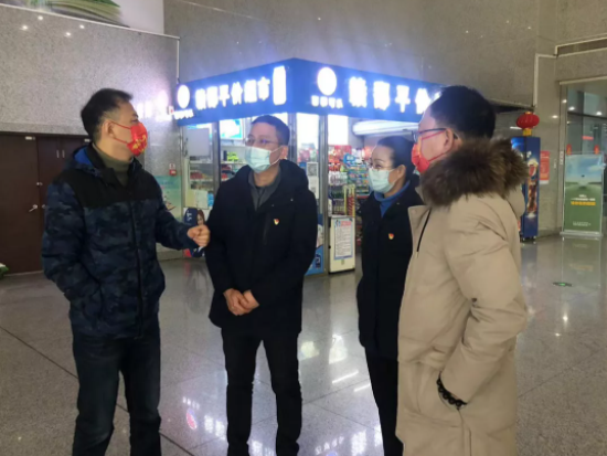 葛威敏督導(dǎo)南昌長(zhǎng)途汽車西站春運(yùn)疫情防控、安全運(yùn)輸工作