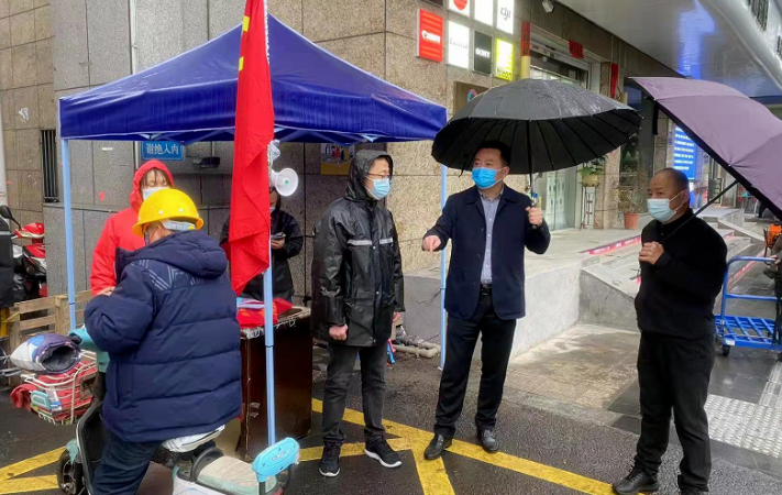 王曉督導(dǎo)長運物業(yè)疫情防控工作
