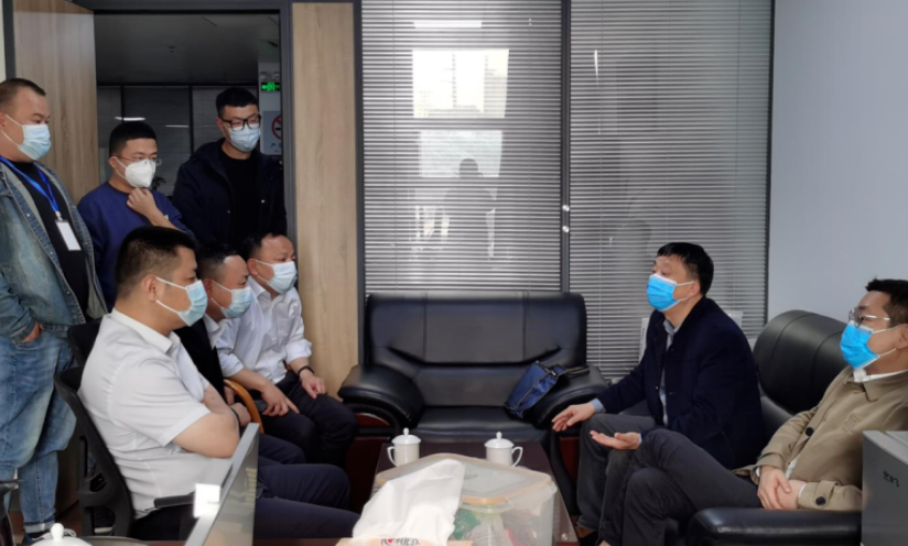 總部安管部、運營部督導都市城際公交疫情防控工作