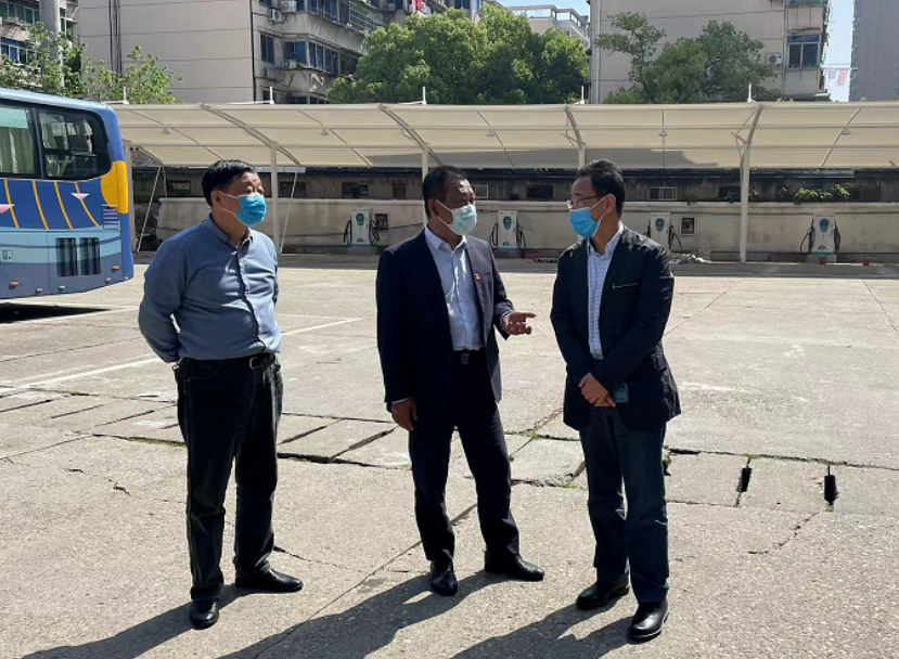 穆孫祥深入都市城際公交、長(zhǎng)運(yùn)出租督導(dǎo)疫情防控工作