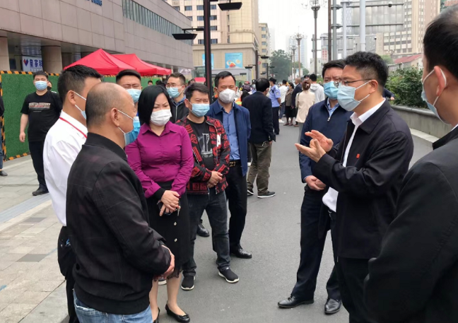 長運物業(yè)：西湖區(qū)領(lǐng)導督導長運物業(yè)復(fù)工復(fù)產(chǎn)和疫情防控工作?