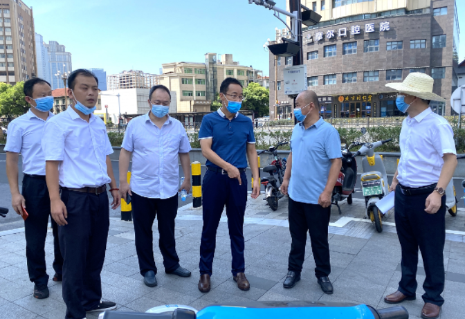 穆孫祥督導(dǎo)長運物業(yè)文明創(chuàng)建工作