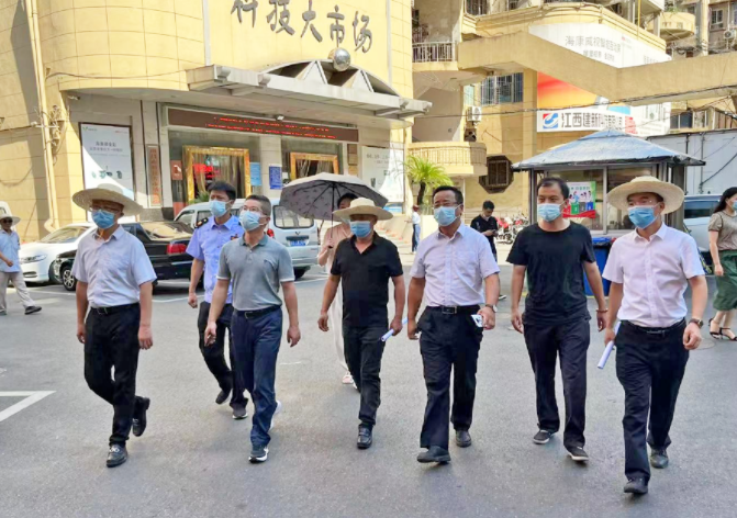 南昌交通集團黨委委員、副總經理沈崗一行督導長運物業(yè)文明城市創(chuàng)建工作