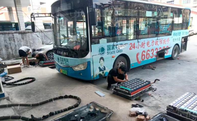 撫州長(zhǎng)運(yùn) 連續(xù)奮戰(zhàn)10余天 完成新能源車動(dòng)力檢測(cè)