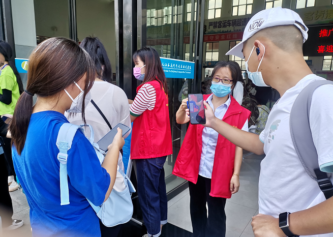 九江長(zhǎng)運(yùn):圓滿完成共青高校城開學(xué)季運(yùn)輸任務(wù)