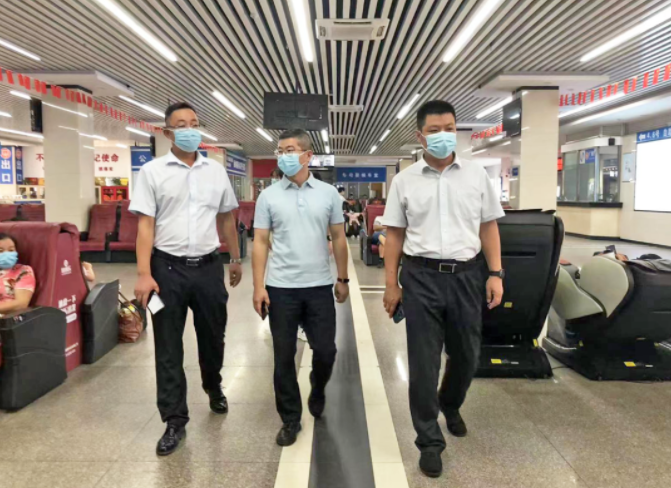 南昌交通集團(tuán)綜治安全組督導(dǎo)都市城際公交、長(zhǎng)運(yùn)物業(yè)文明創(chuàng)建等工作