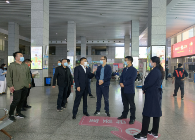 省交通運(yùn)輸廳督導(dǎo)幫扶組檢查上饒汽運(yùn)汽車東站安全生產(chǎn)和疫情防控工作