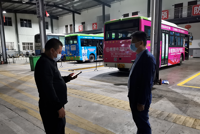 肖良芝深入各場站督導(dǎo)二十大召開期間安全維穩(wěn)工作