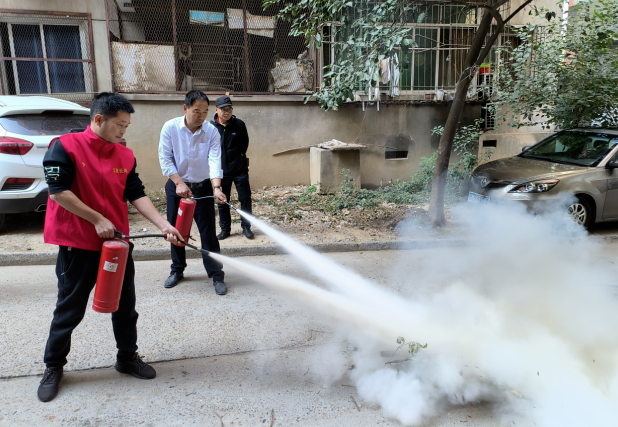 長鴻物業(yè) 開展消防基本技能實操實訓