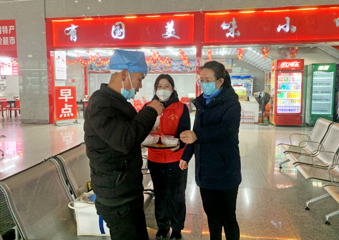 都市城際公交：汽車(chē)站里慶元宵