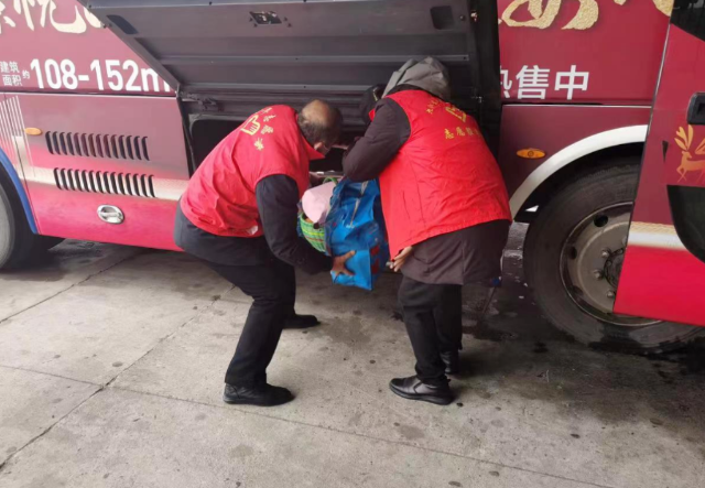 九江長運(yùn)：開展“情滿旅途”愛心志愿服務(wù)活動(dòng)