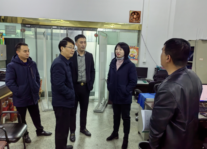 景德鎮(zhèn)長(zhǎng)運(yùn) 開展“兩會(huì)”期間安全生產(chǎn)工作大檢查