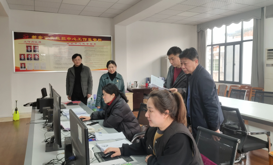 新余市治安支隊(duì)督導(dǎo)新余公交“兩會(huì)”期間安全生產(chǎn)、維穩(wěn)工作部署情況