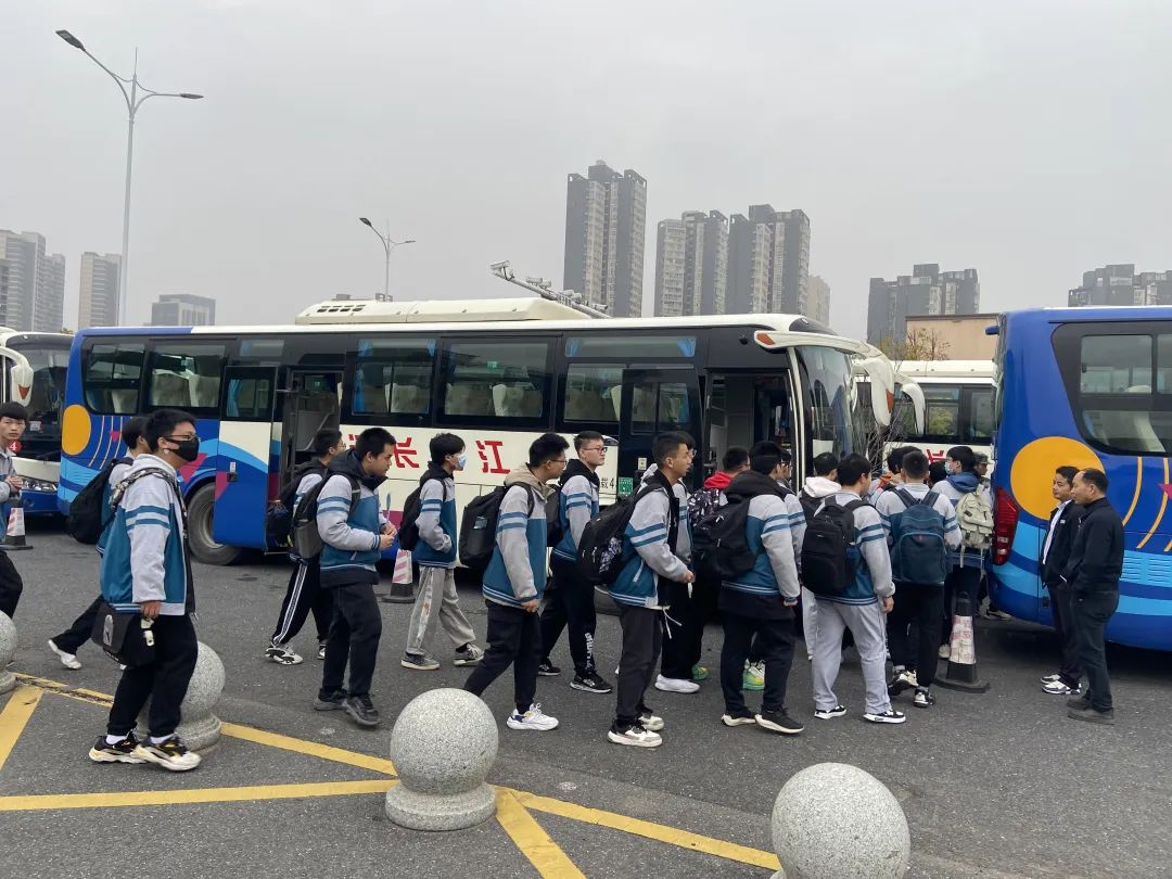 吉安長運:大力拓展春季研學(xué)包車業(yè)務(wù)