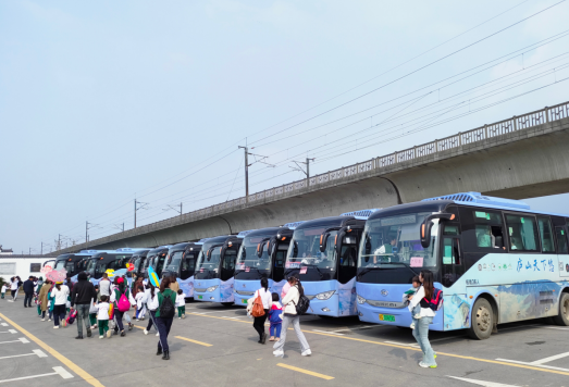 九江長運(yùn)：廬山公交 春游時節(jié)運(yùn)輸忙