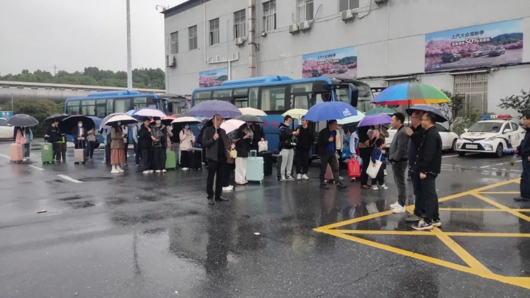 這個(gè)“五一”，“客運(yùn)+旅游”模式全面發(fā)力