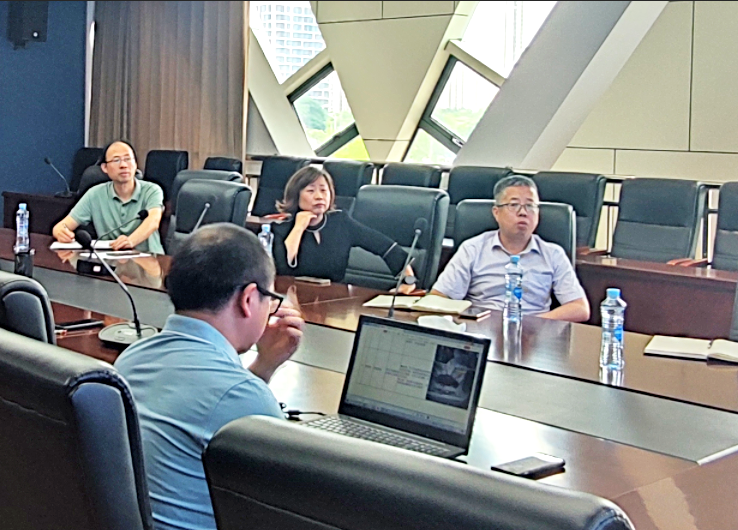 江西長運(yùn)舉辦“排查車輛安全、預(yù)防車輛自燃“專題培訓(xùn)會(huì)  萬建紅出席并講話