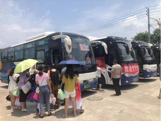 撫州長運:圓滿完成大型舞蹈比賽運輸任務