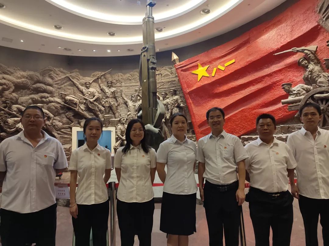 長運(yùn)物業(yè):開展8月主題黨日活動