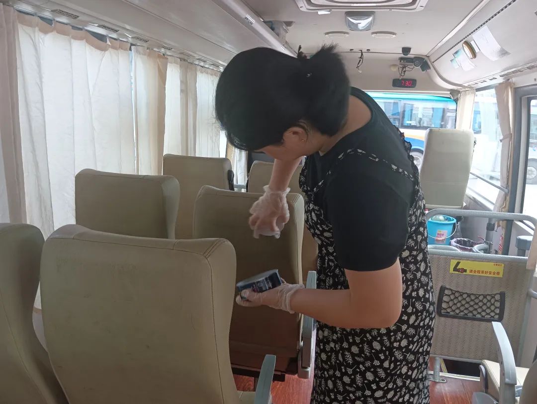 撫州長(zhǎng)運(yùn) 客運(yùn)分公司開(kāi)展車容車貌集中整治活動(dòng)