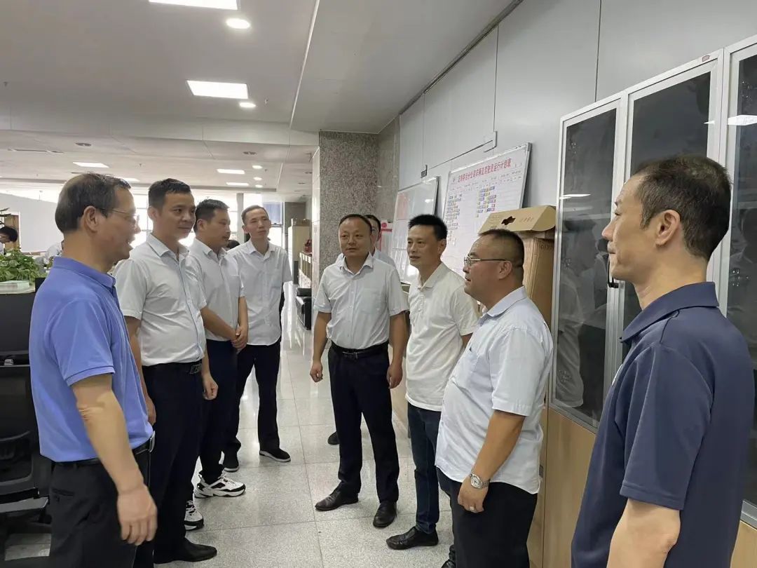 黃俊一行督查都市城際公交“雙節(jié)”前黨風(fēng)廉政、安全生產(chǎn)工作