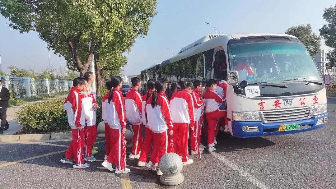 吉安公司:車到 滿意到 廬陵學校運輸任務圓滿完成