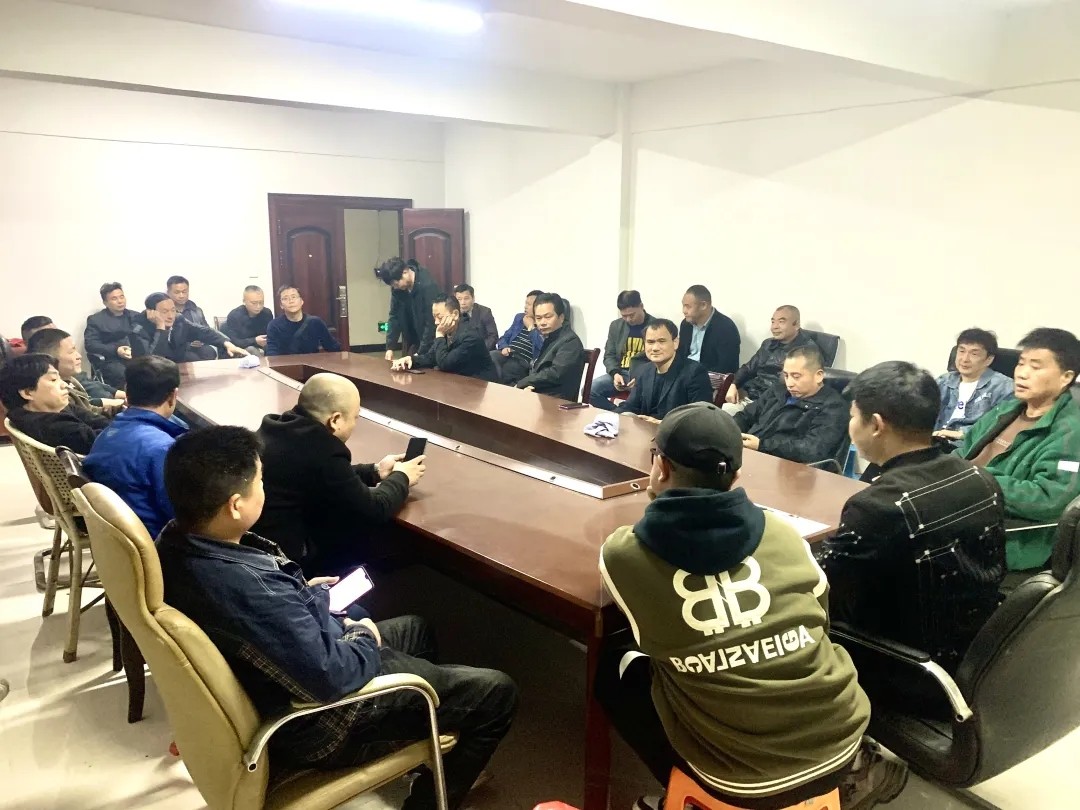 鄱陽長運(yùn) 客運(yùn)分公司開展駕駛員專題安全學(xué)習(xí)