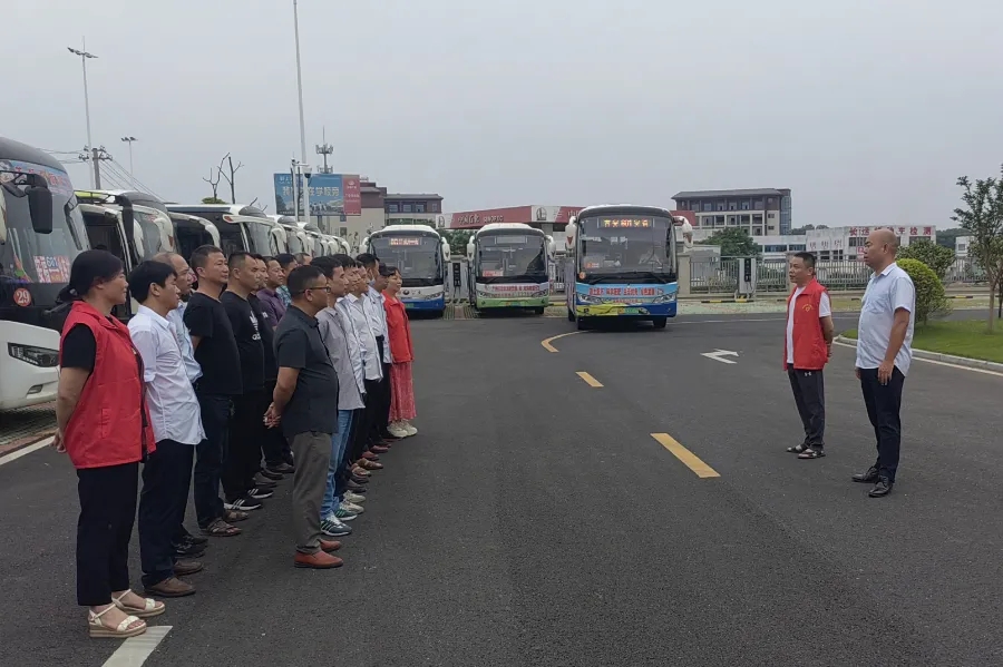 ??吉安長運：順利完成安?？h事業(yè)編考試運輸保障任務