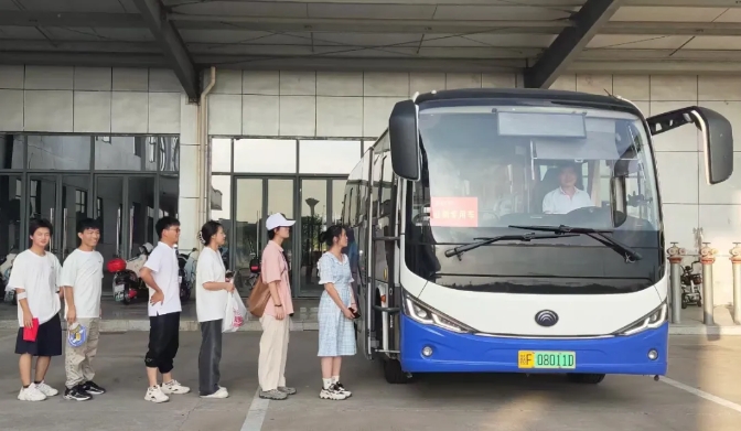撫州長運:全力護航高校新生入學