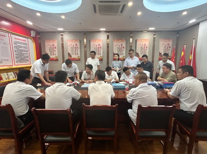 都市城際公交 南昌交投集團(tuán)安全專家檢查組檢查安全、機(jī)務(wù)工作