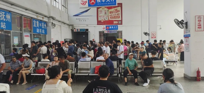 撫州長運:宜黃分公司全力保障中秋假期安全出行