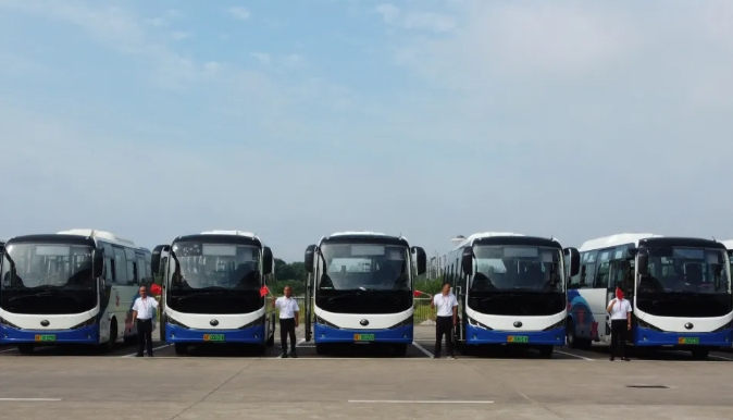 撫州長運(yùn):圓滿完成2024湯顯祖國際戲曲交流月開幕式運(yùn)輸任務(wù)