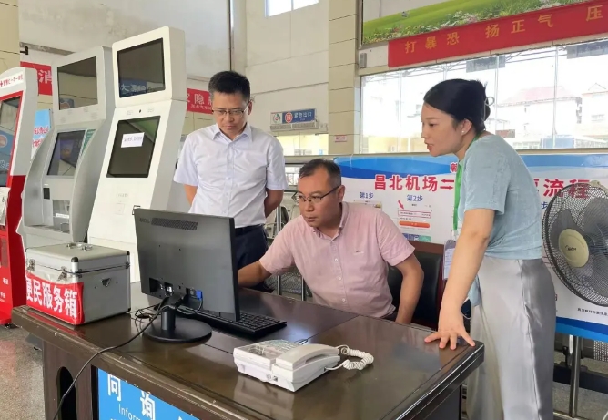 肖良芝督導(dǎo)撫州長(zhǎng)運(yùn)、鷹潭公司國(guó)慶節(jié)前安全生產(chǎn)工作