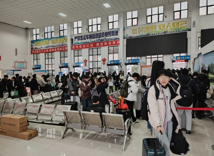 九江長運:共青公司護航旅客出行