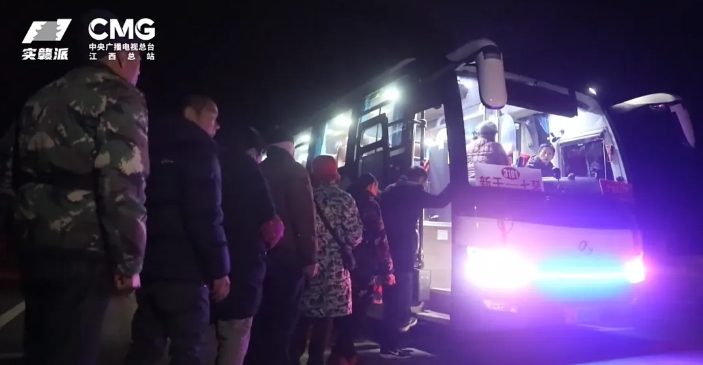 吉安公司:一元公交惠菜農(nóng) 城鄉(xiāng)聯(lián)動(dòng)促發(fā)展