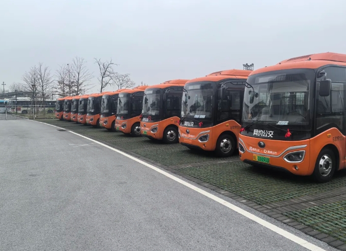 鷹潭公交:網(wǎng)約公交服務(wù)升級 綠色出行再添新動力