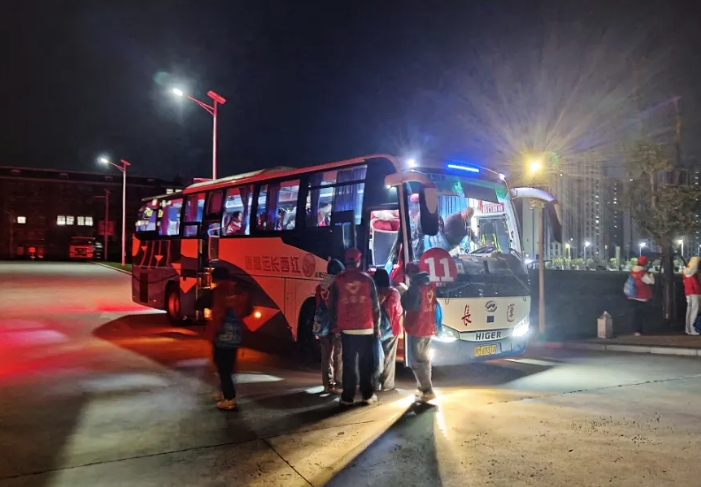 都市城際公交:三企聯(lián)動 高標準護航體育盛會